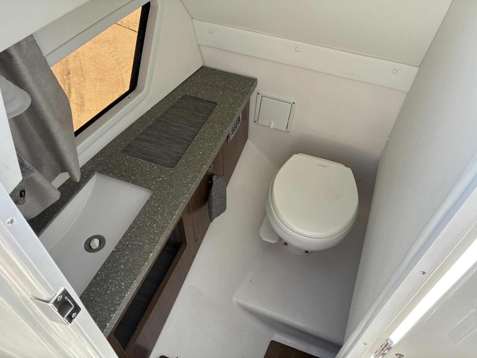 2020 Four Winns H290 OB