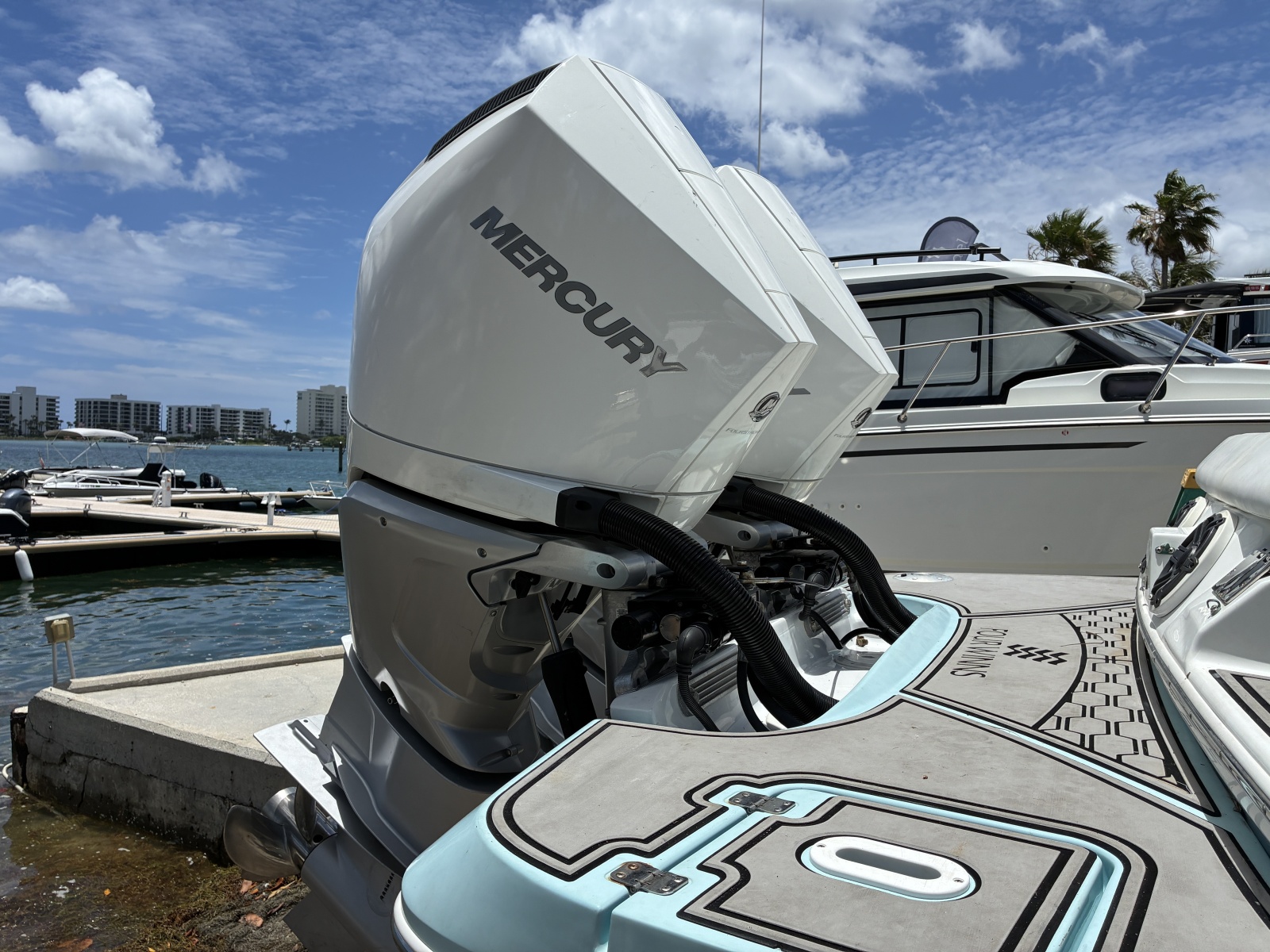 30' 2020 Four Winns H290 OB