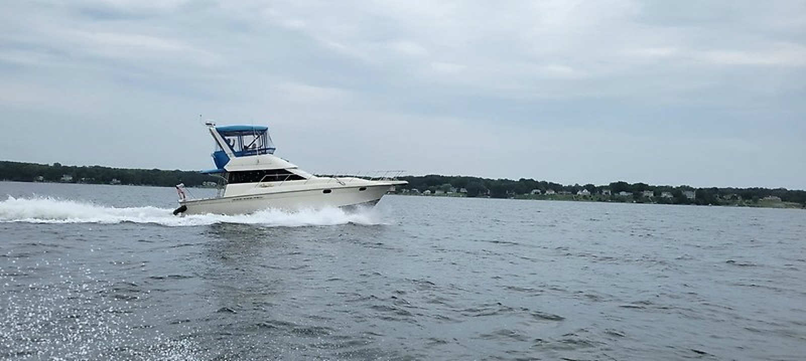 Clean Living 37ft Silverton Yacht For Sale