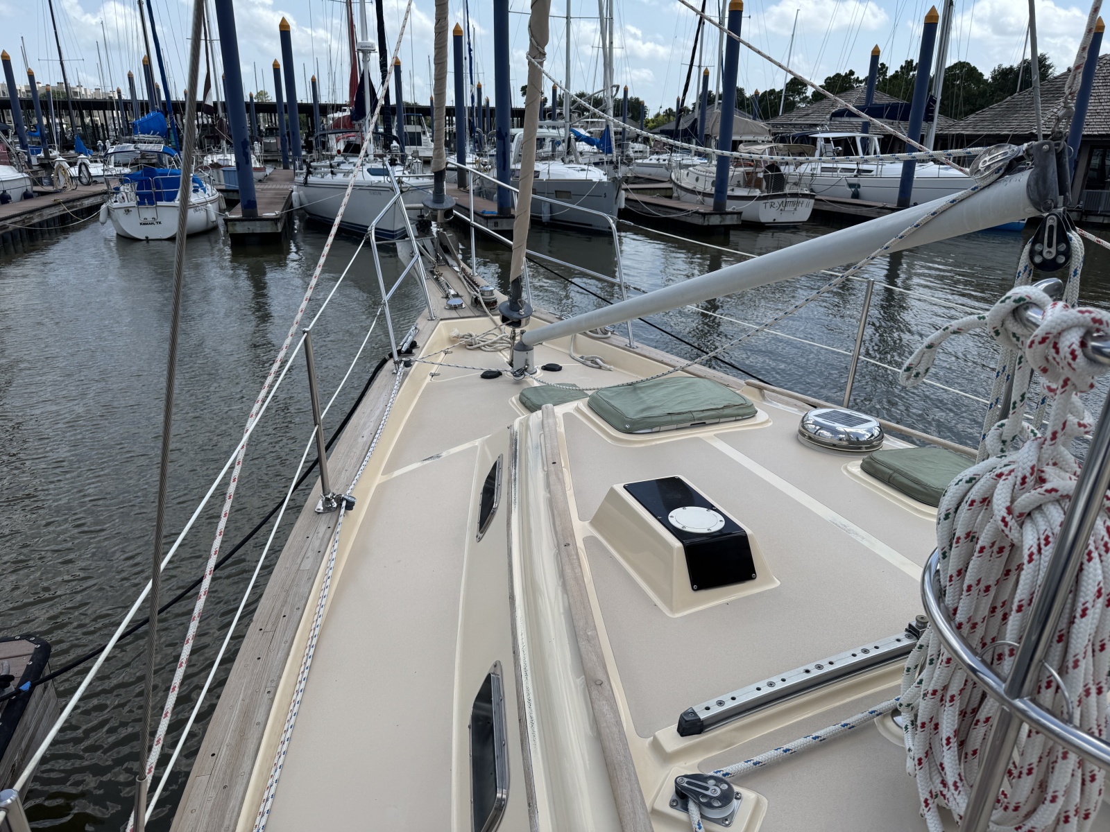 Pelicano Yacht Photos Pics 