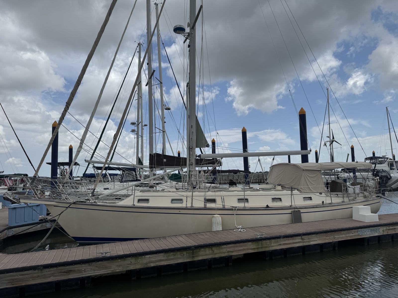 Pelicano 44ft Island Packet Yacht For Sale
