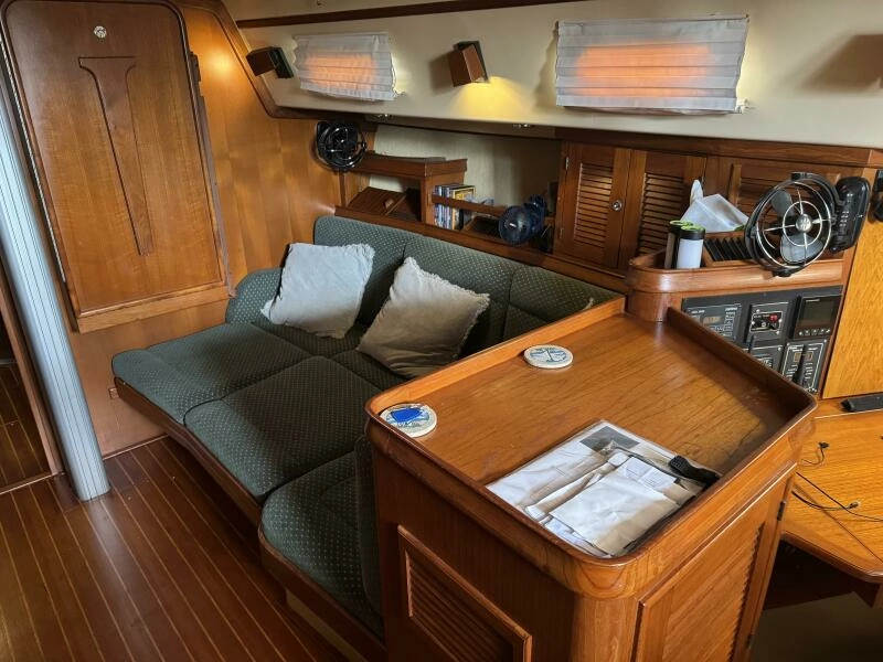 1992 Island Packet 44