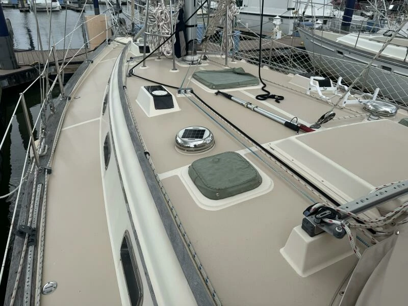 1992 Island Packet 44