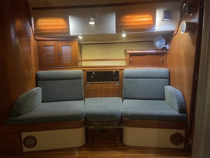 1992 Island Packet 44