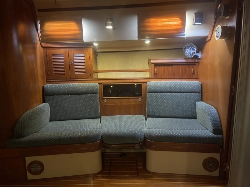 1992 Island Packet 44