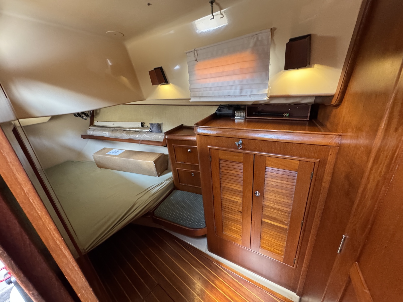 Pelicano Yacht Photos Pics 