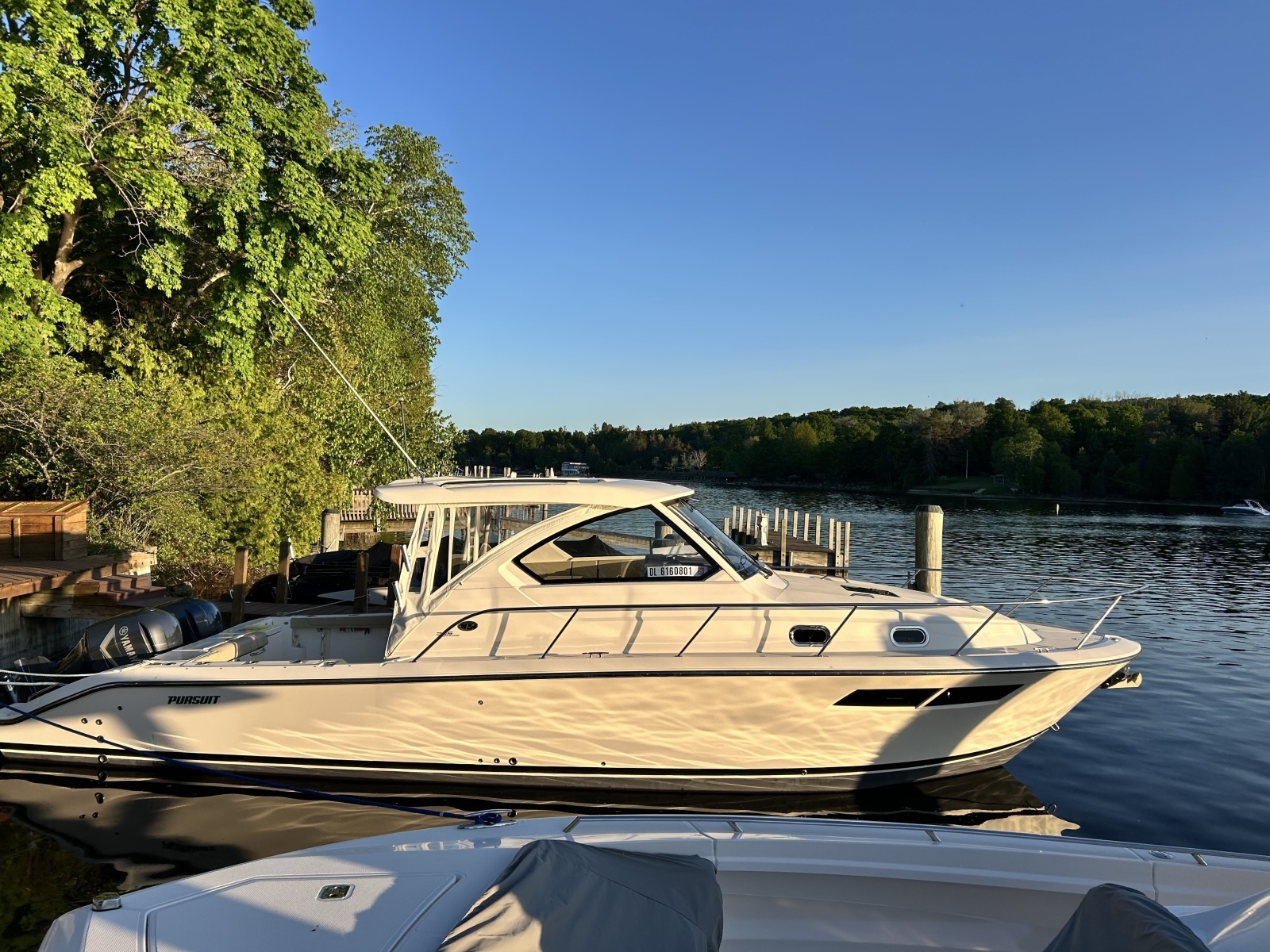 35ft Pursuit Yacht For Sale