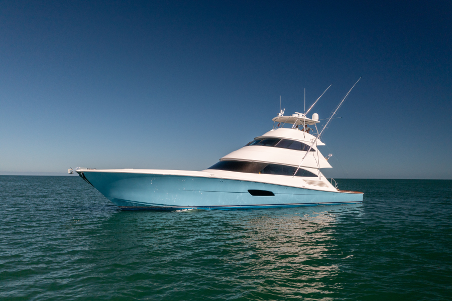 92' 2020 Viking 92 Skybridge