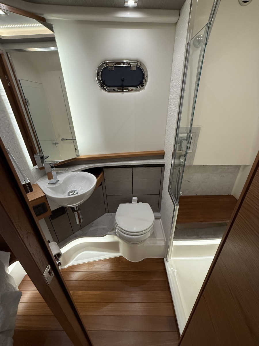 2023 Tiara Yachts 48 LS