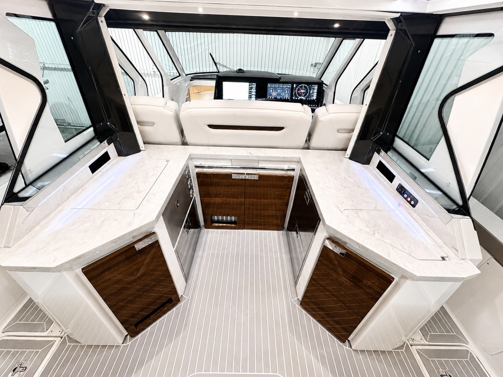 2023 Tiara Yachts 48 LS