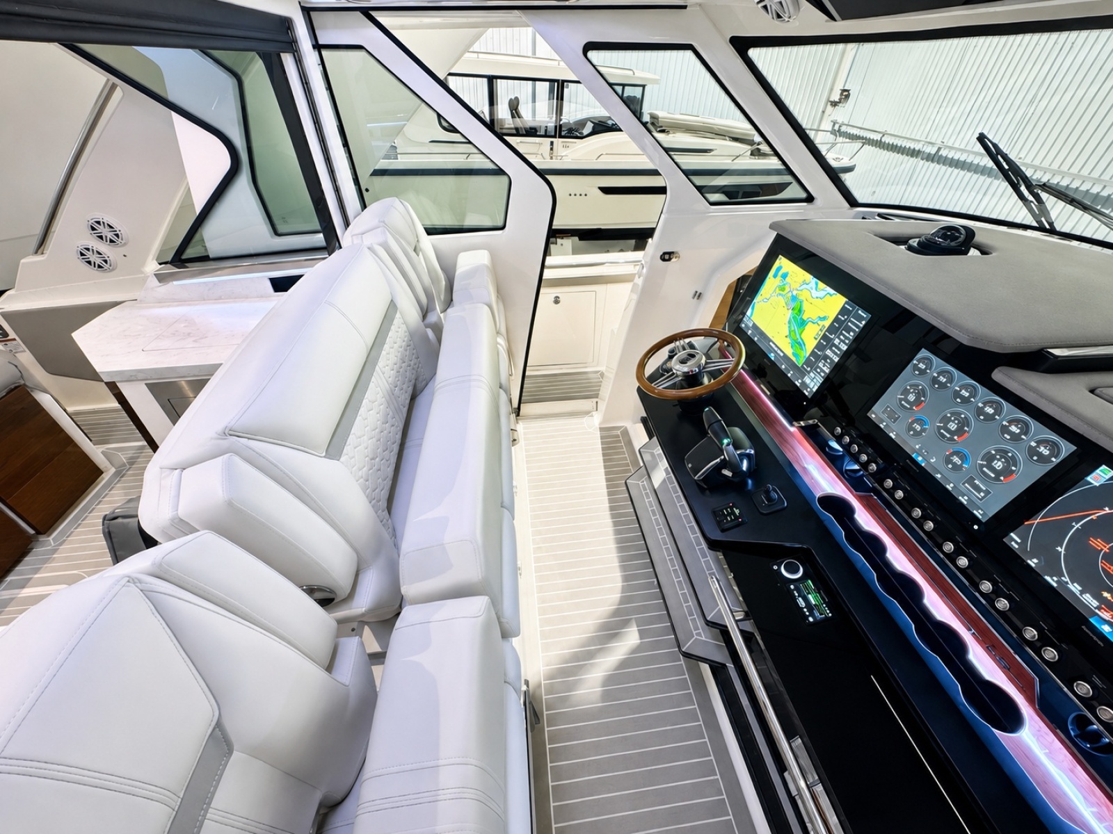 2023 Tiara Yachts 48 LS