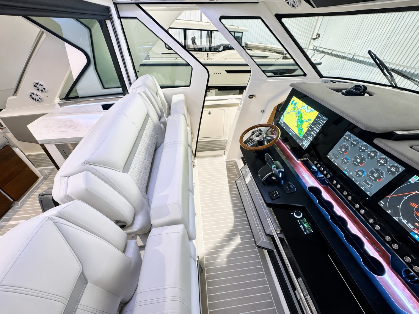 2023 Tiara Yachts 48 LS