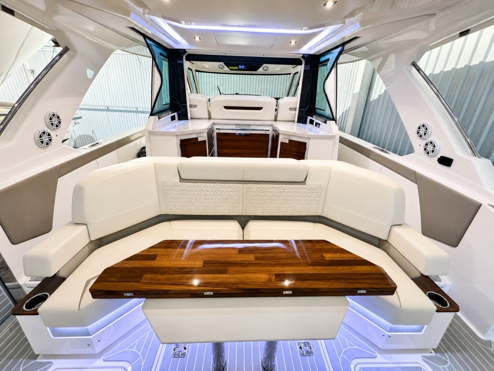 2023 Tiara Yachts 48 LS