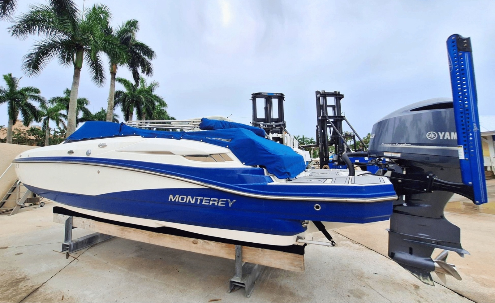 24ft Monterey Yacht For Sale
