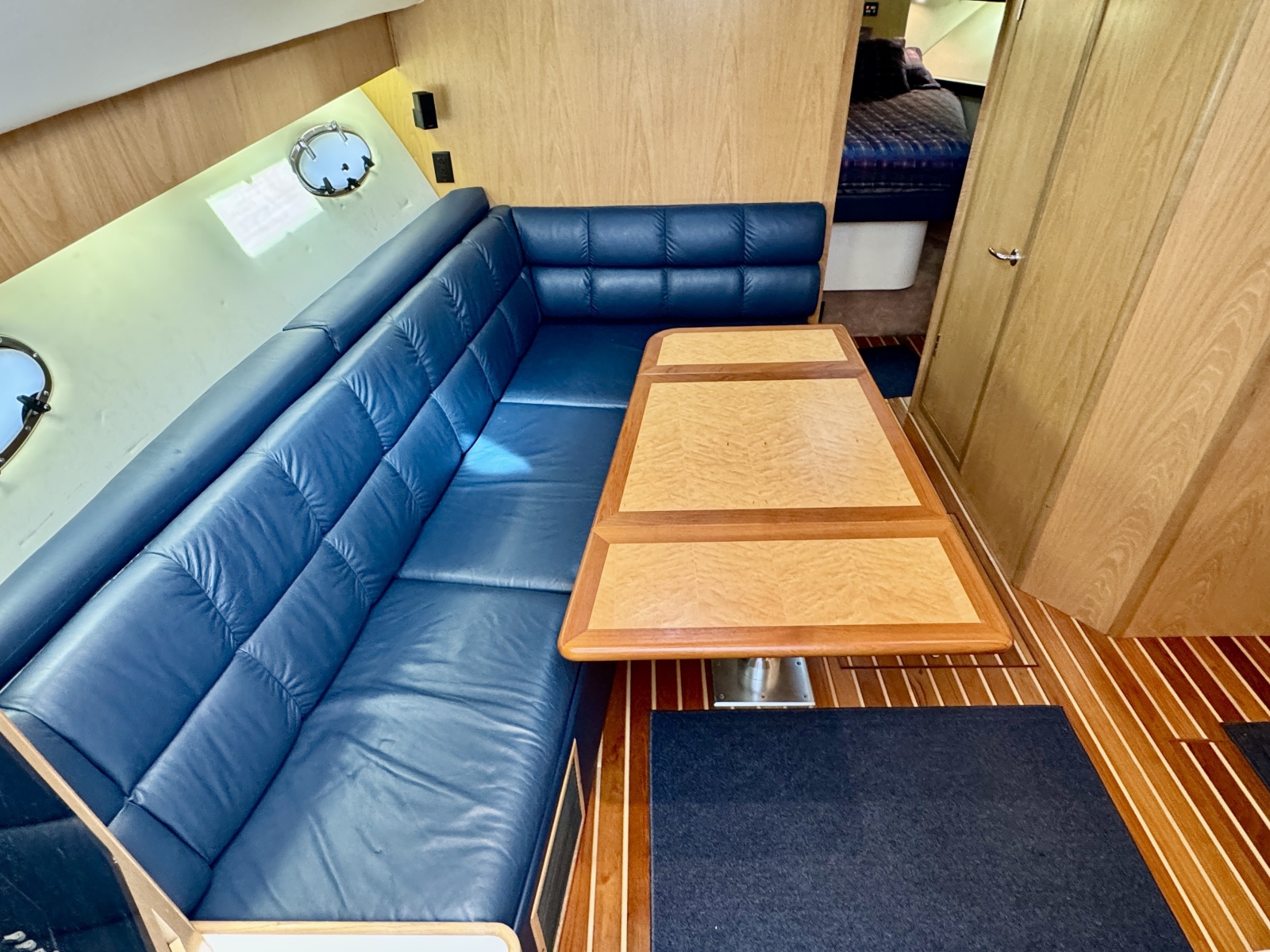 1999 Tiara Yachts 4100 Open