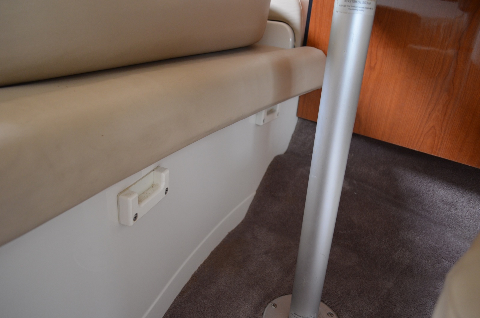 28ft Monterey Yacht For Sale