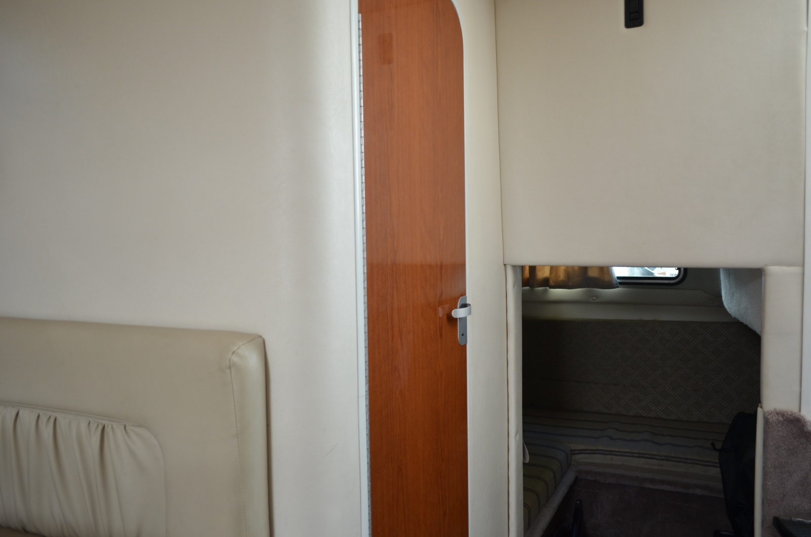 28ft Monterey Yacht For Sale