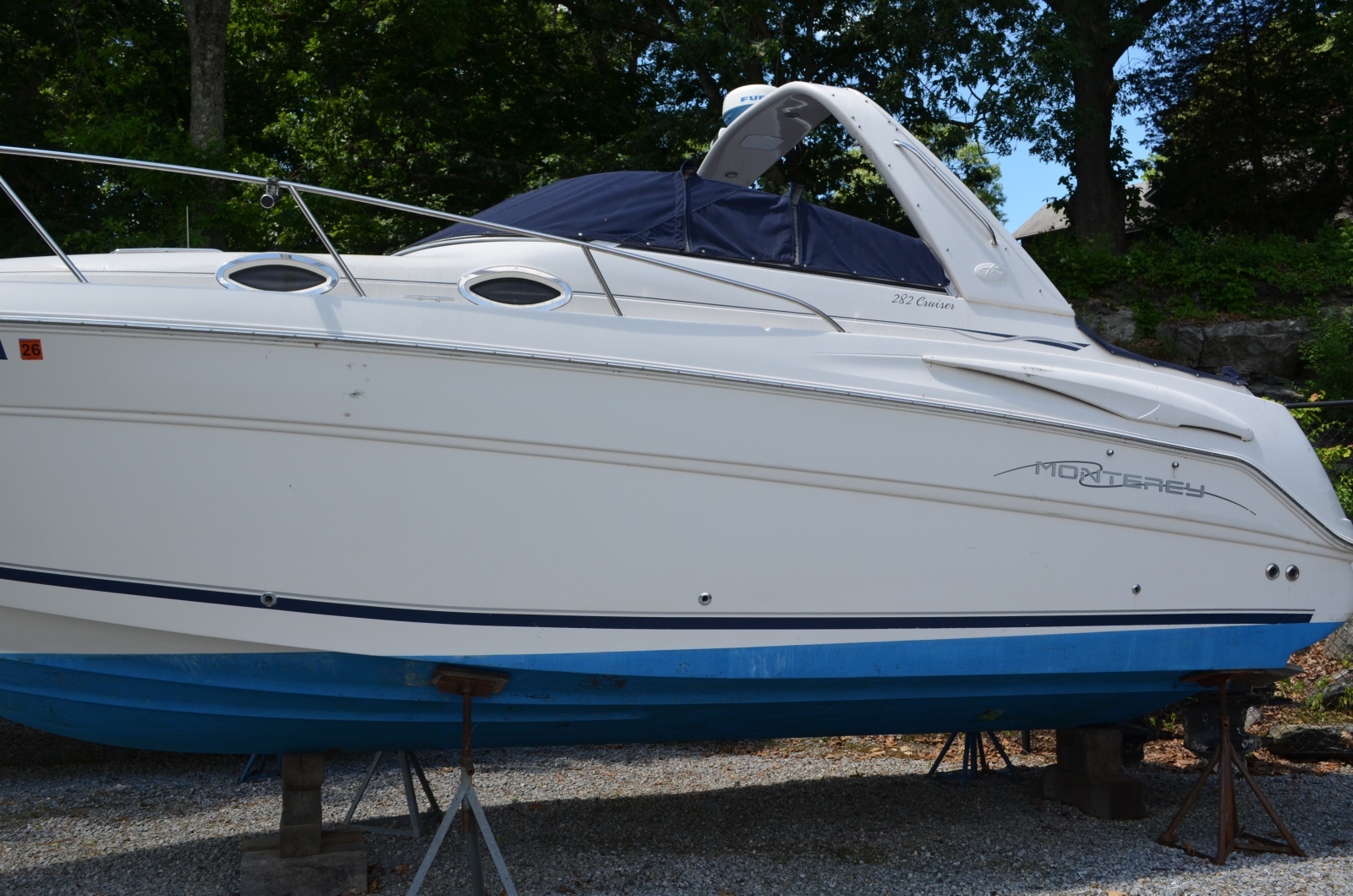 28ft Monterey Yacht For Sale