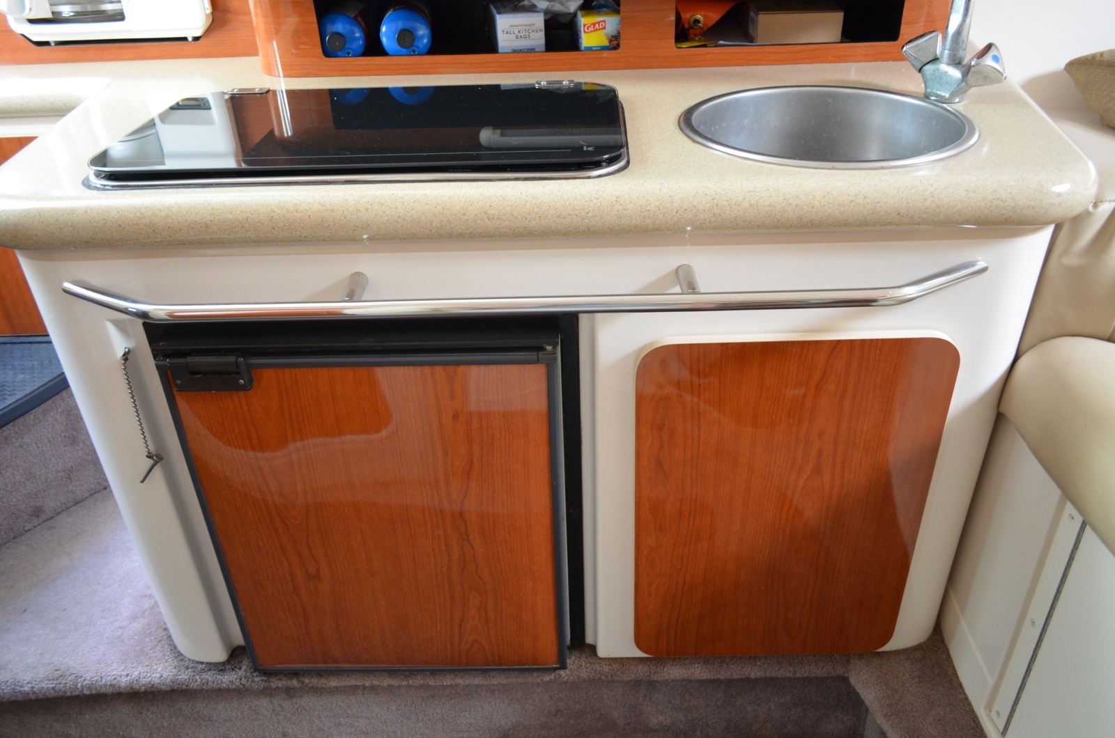 28ft Monterey Yacht For Sale