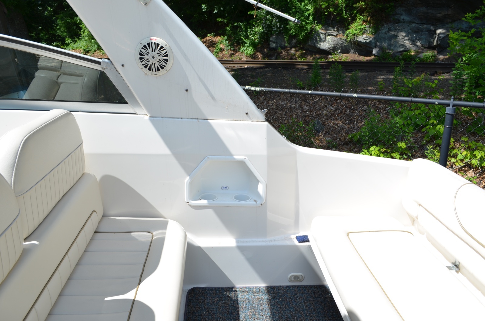28ft Monterey Yacht For Sale