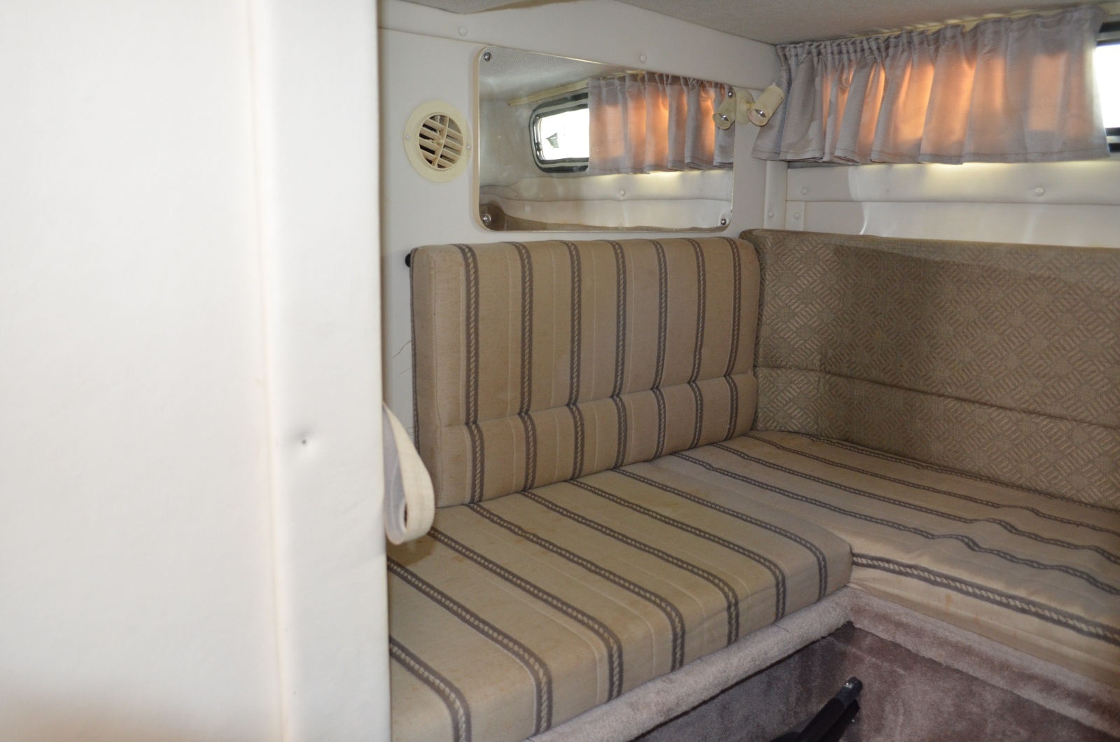 28ft Monterey Yacht For Sale