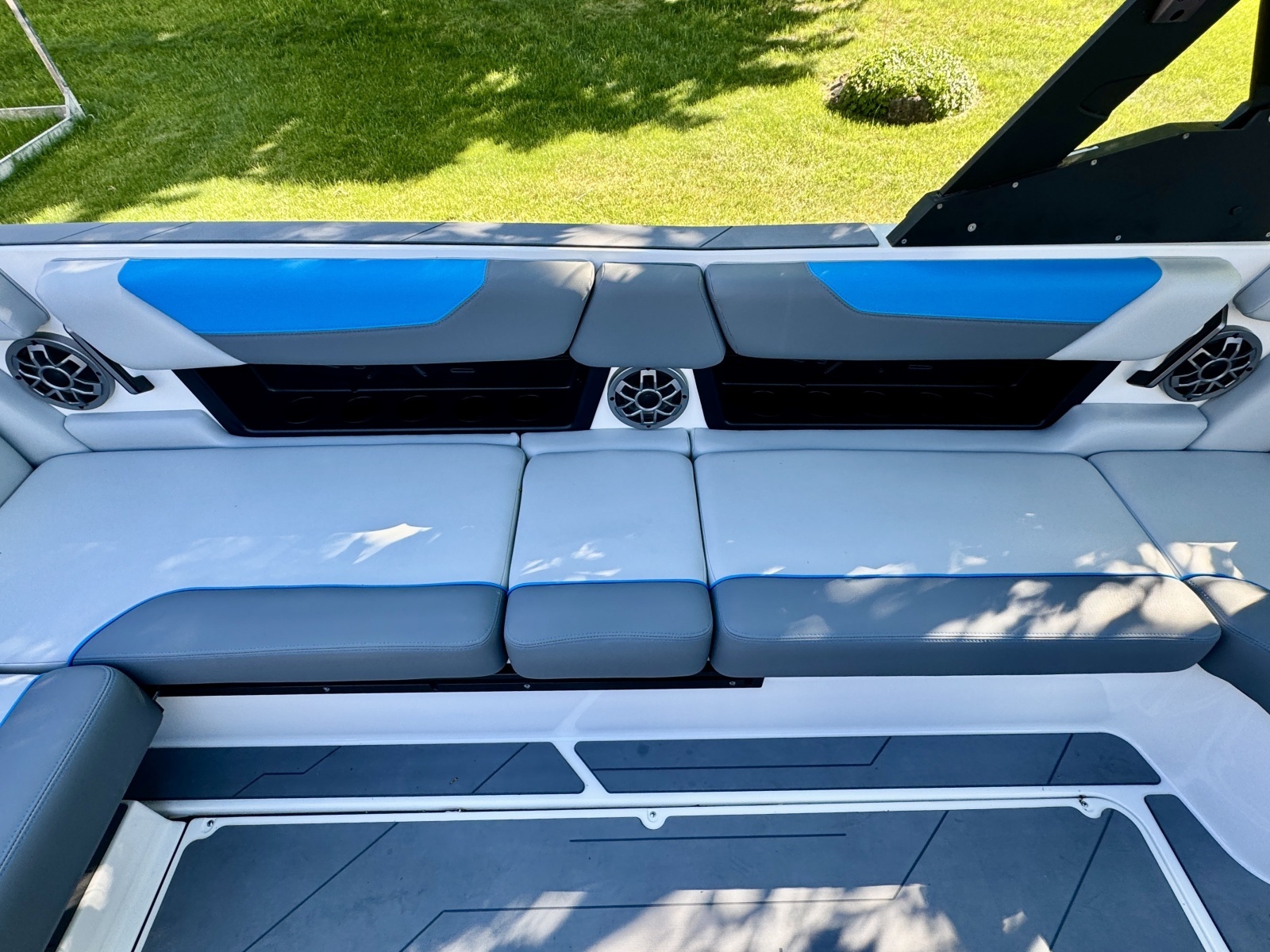24ft Axis Yacht For Sale