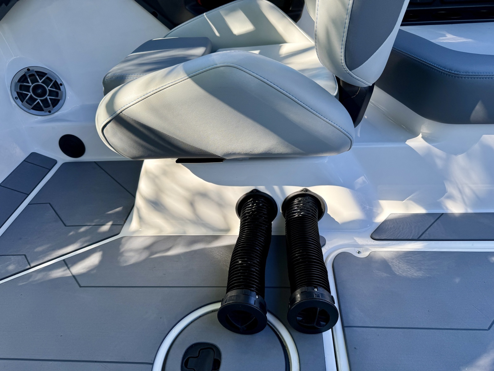 24ft Axis Yacht For Sale