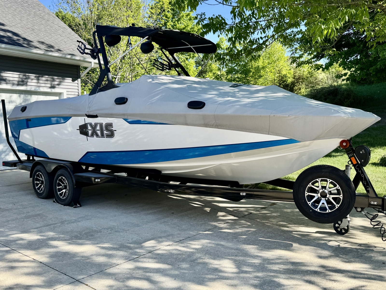 24ft Axis Yacht For Sale