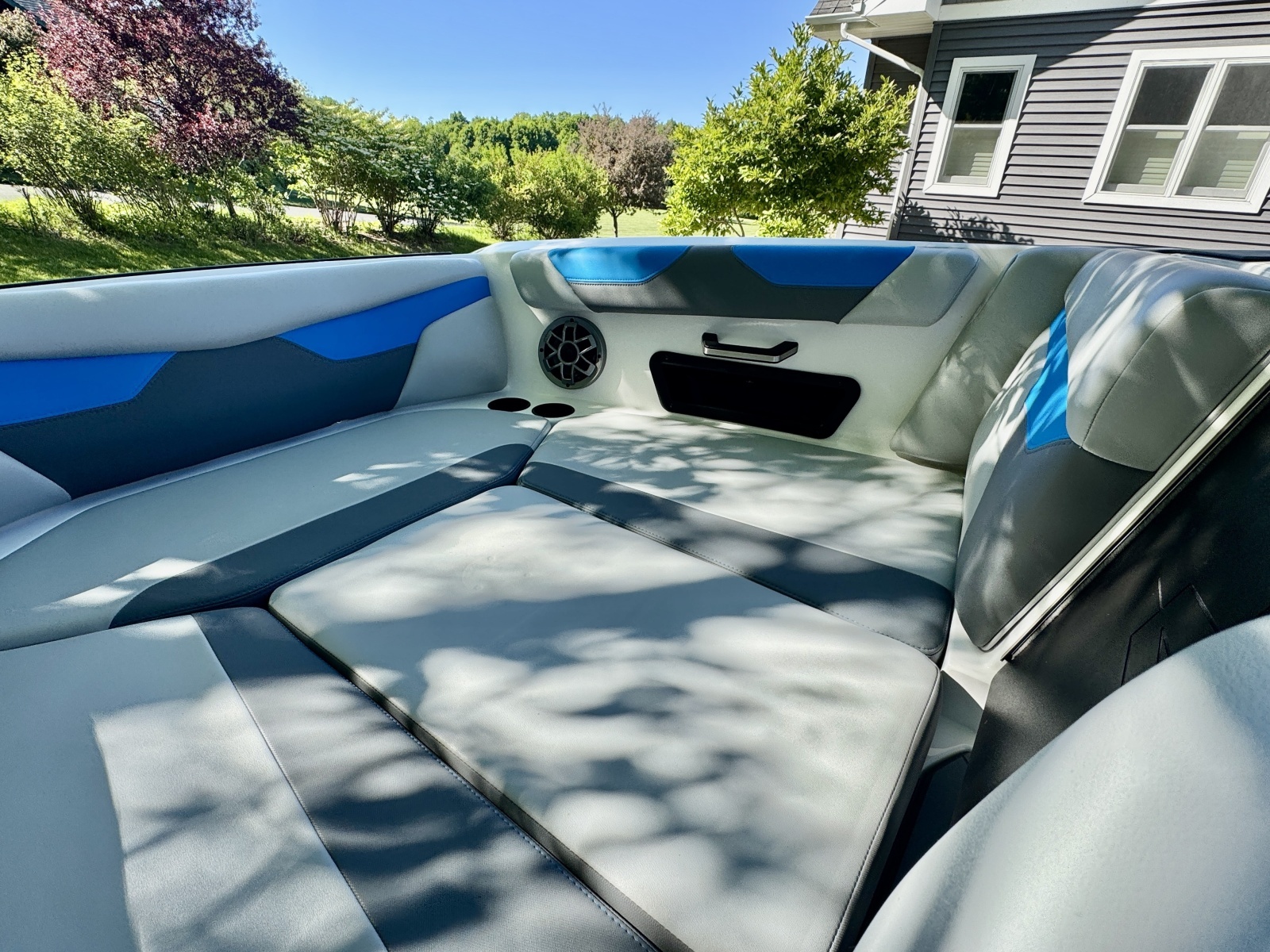 24ft Axis Yacht For Sale
