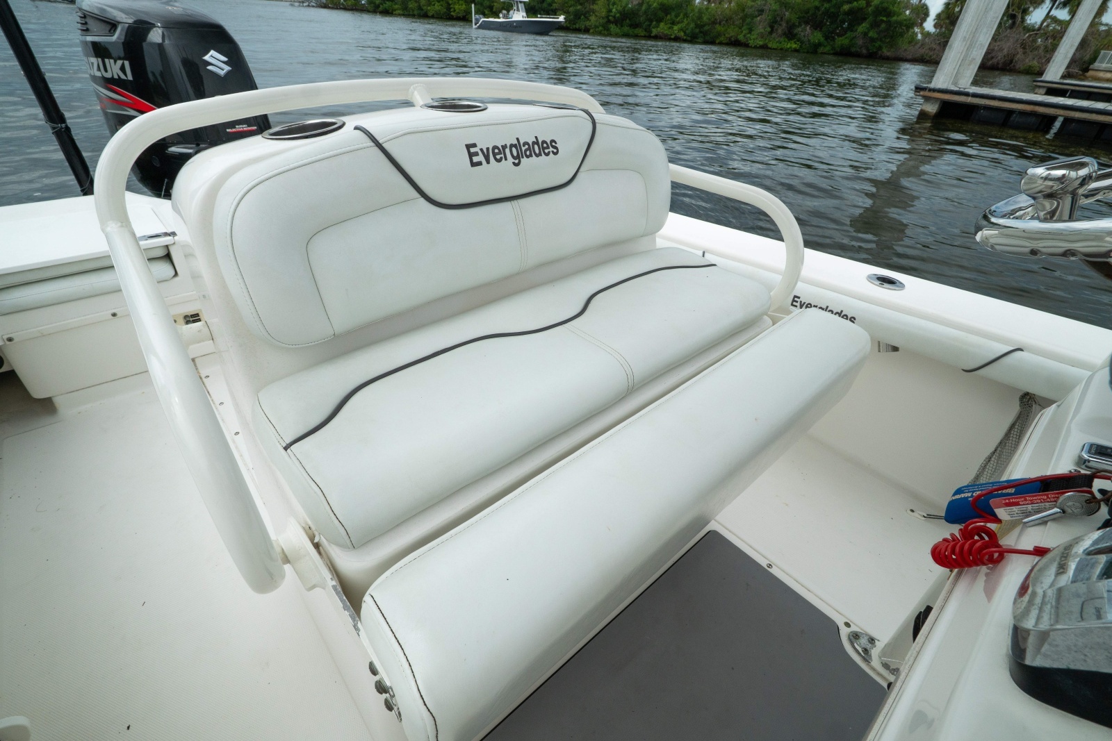 2007 Everglades 243CC