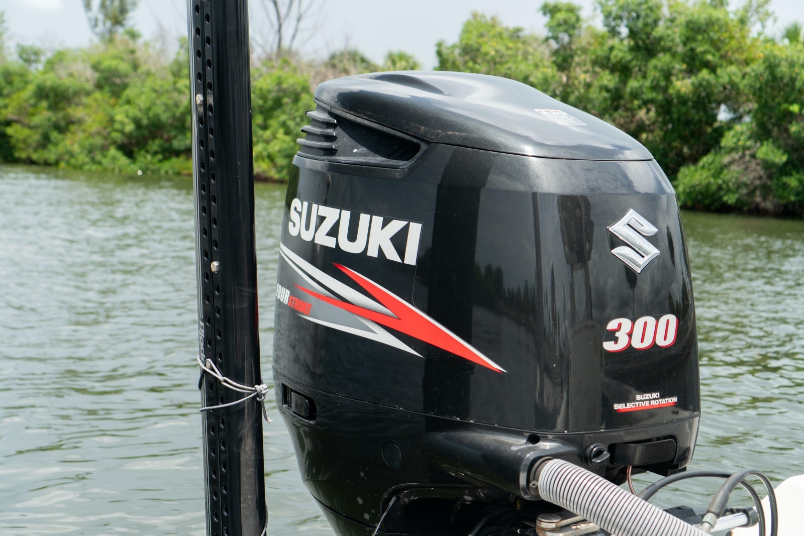 2007 Everglades 243CC