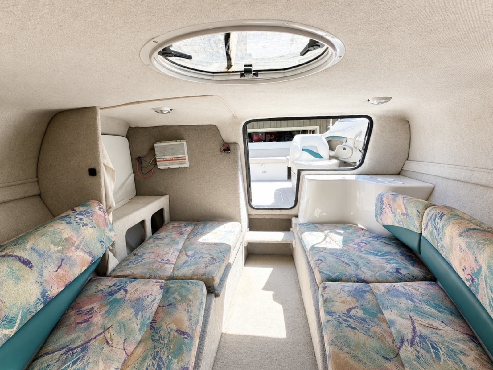 1996 Four Winns 245 SunDowner