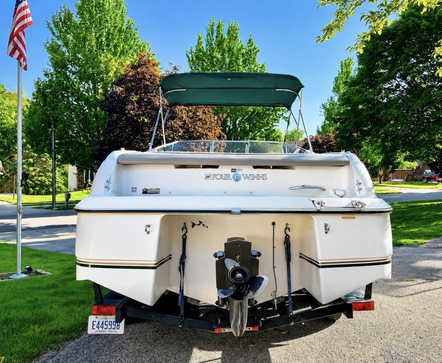 1996 Four Winns 245 SunDowner