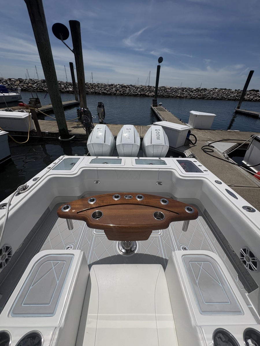 2019 Concept 39 Pro Fish