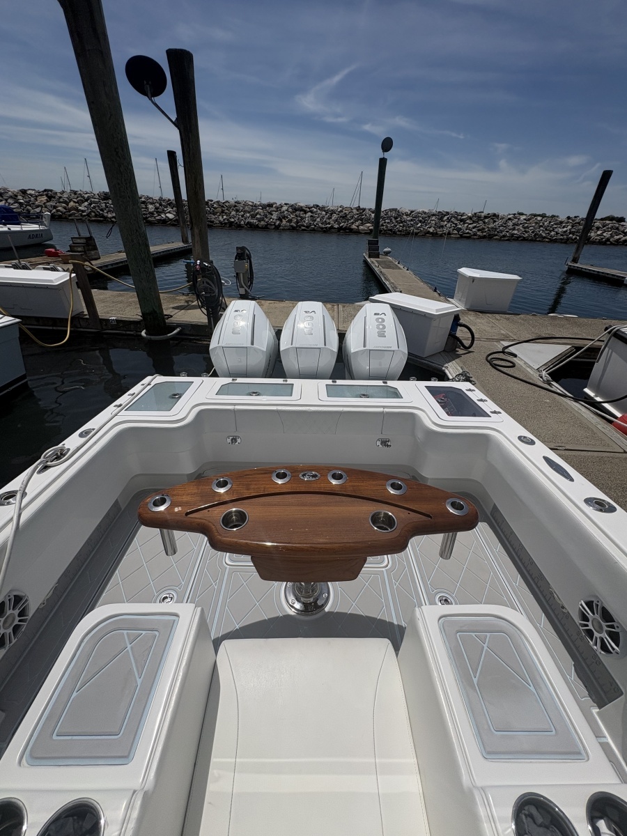 2019 Concept 39 Pro Fish