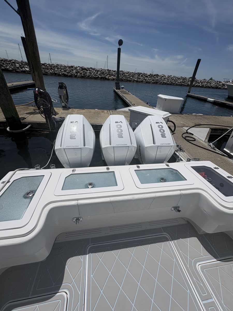 2019 Concept 39 Pro Fish