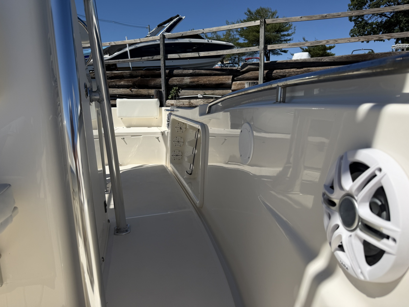 2023 Bulls Bay 200 Center Console