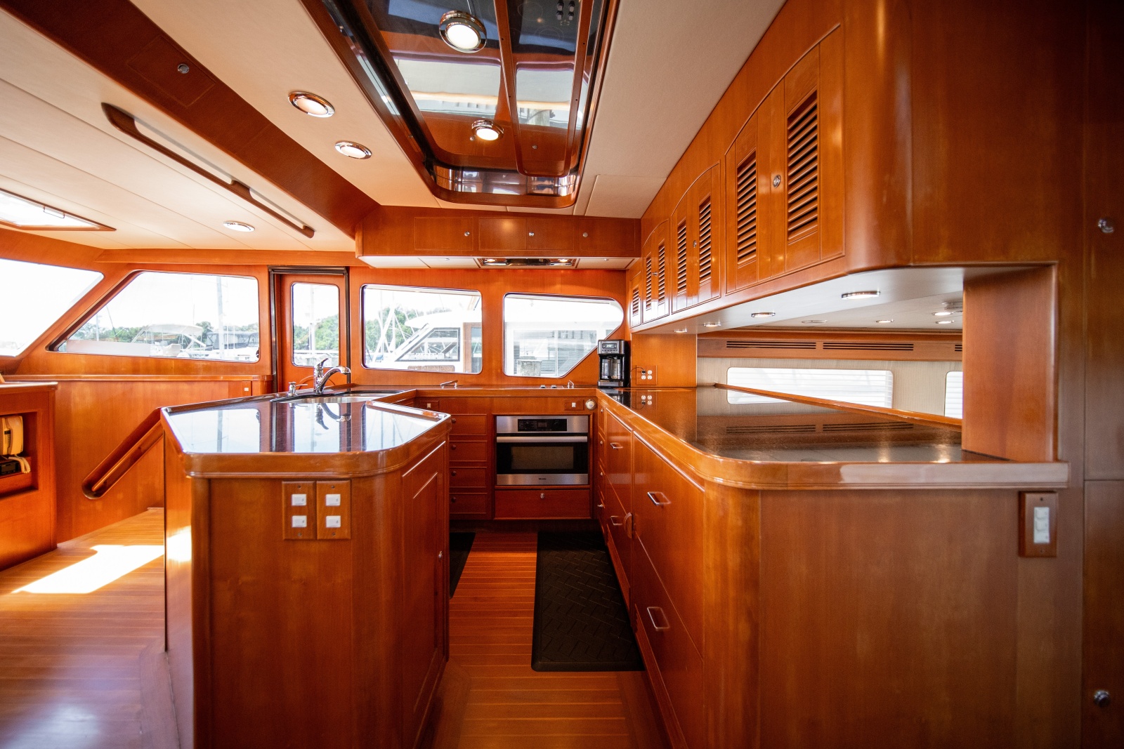 2003 Marlow Explorer 65C