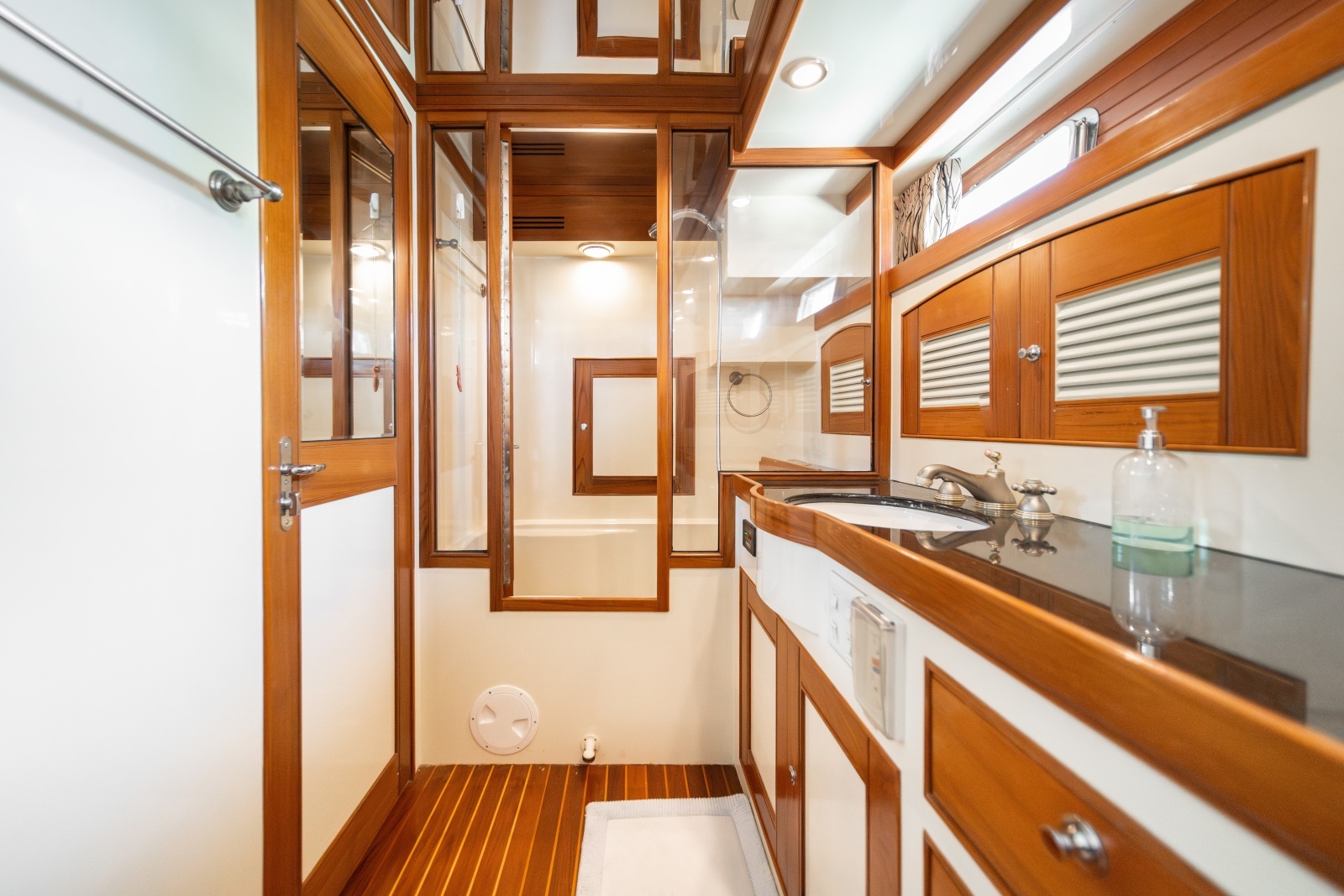 2003 Marlow Explorer 65C