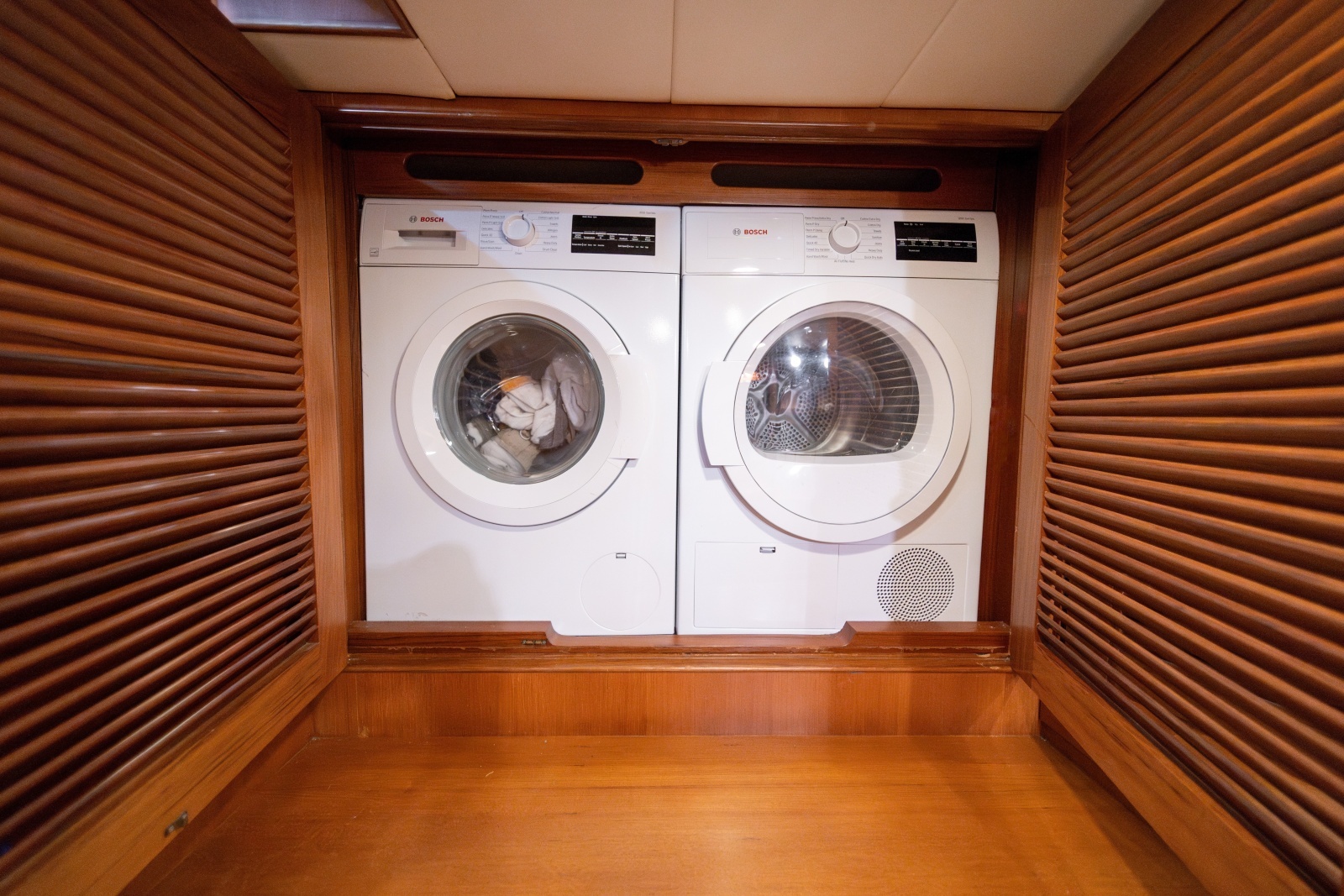 2003 Marlow Explorer 65C