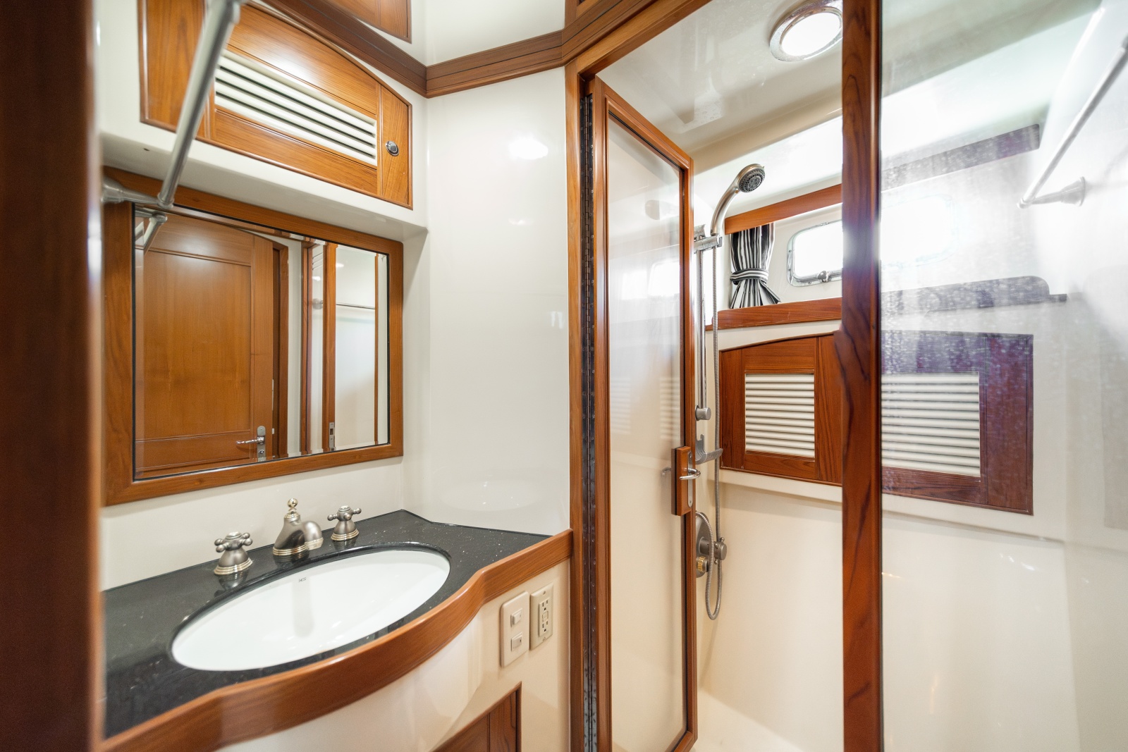 2003 Marlow Explorer 65C
