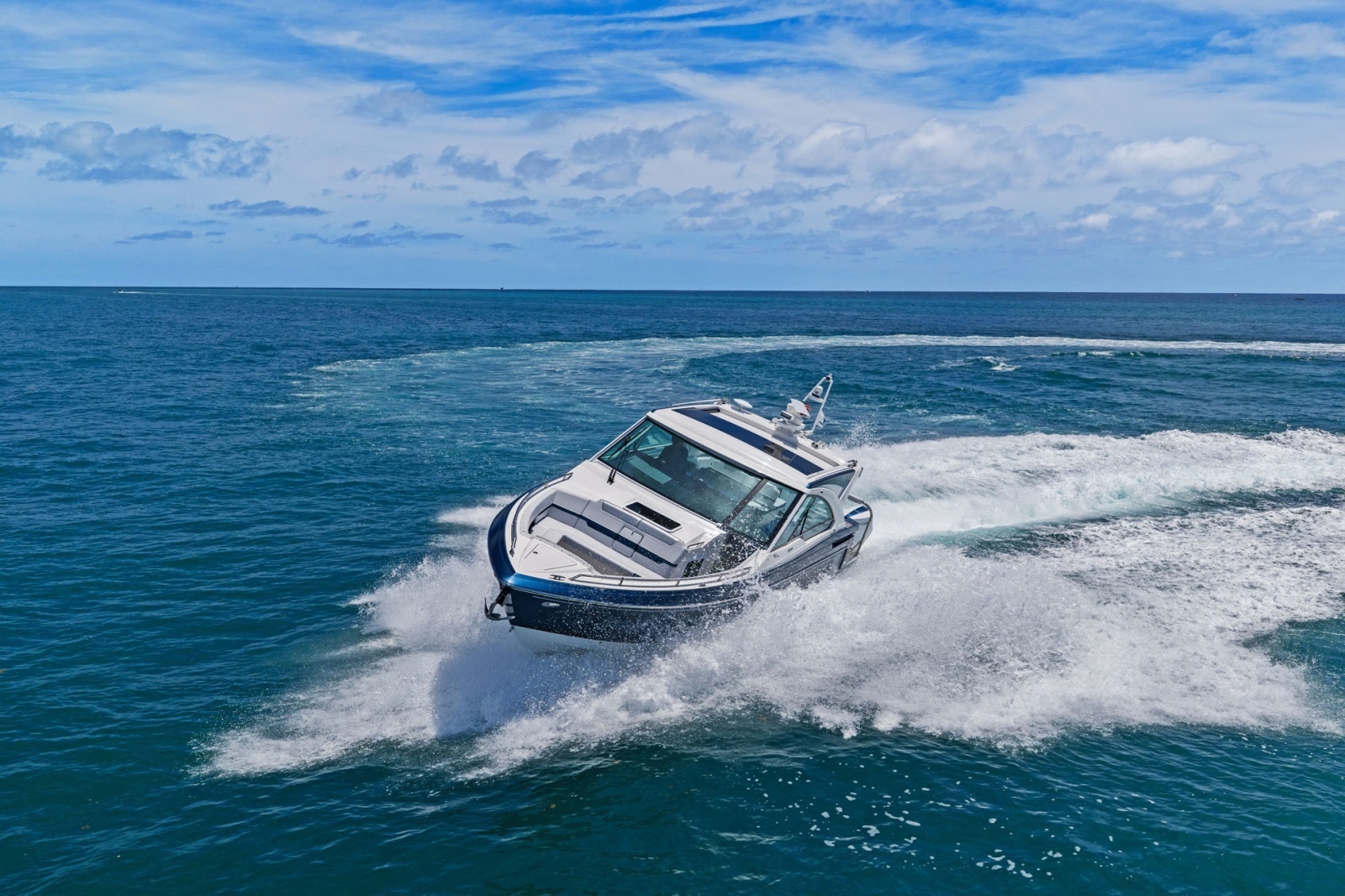 2025 Formula 400 Super Sport Crossover