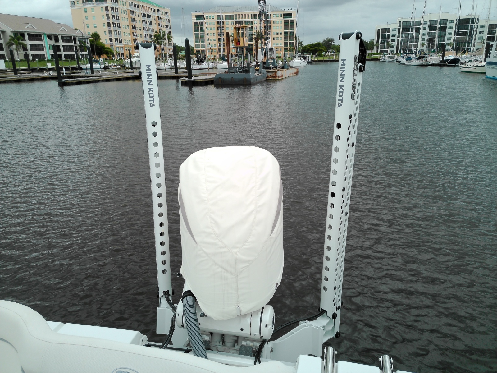 2026 Sea Hunt Ultra 245SE