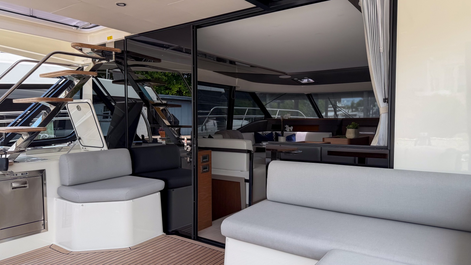 48' 2025 Prestige M48
