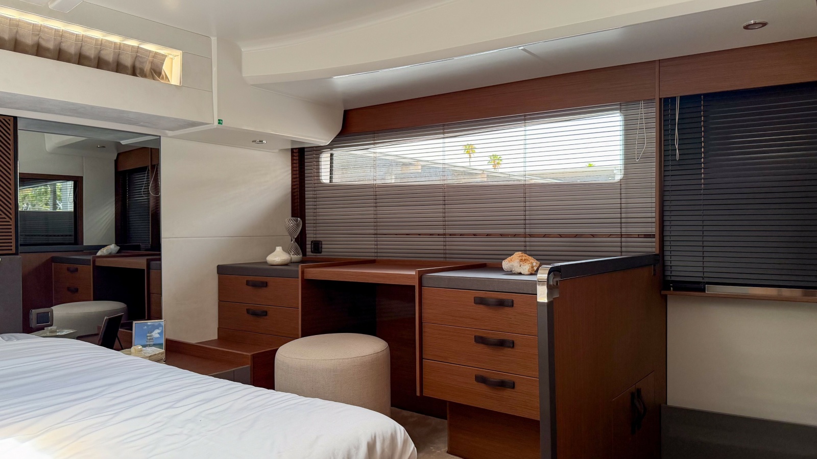 48' 2025 Prestige M48