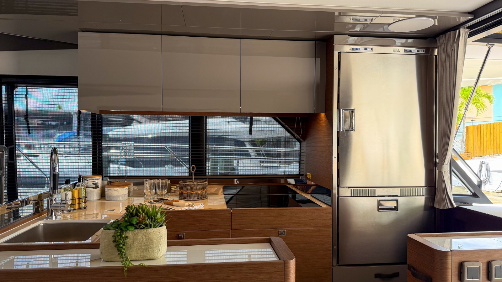 48' 2025 Prestige M48