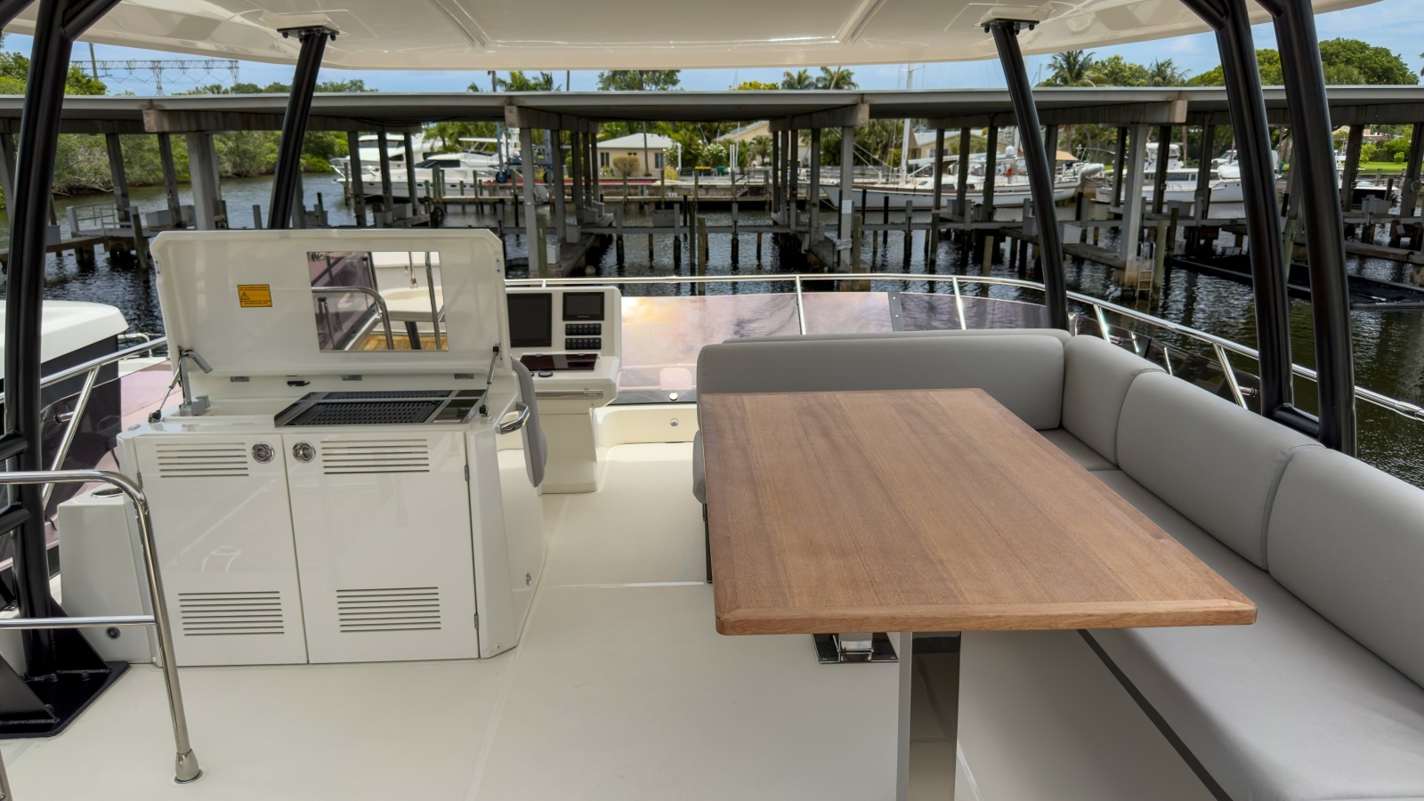 48' 2025 Prestige M48