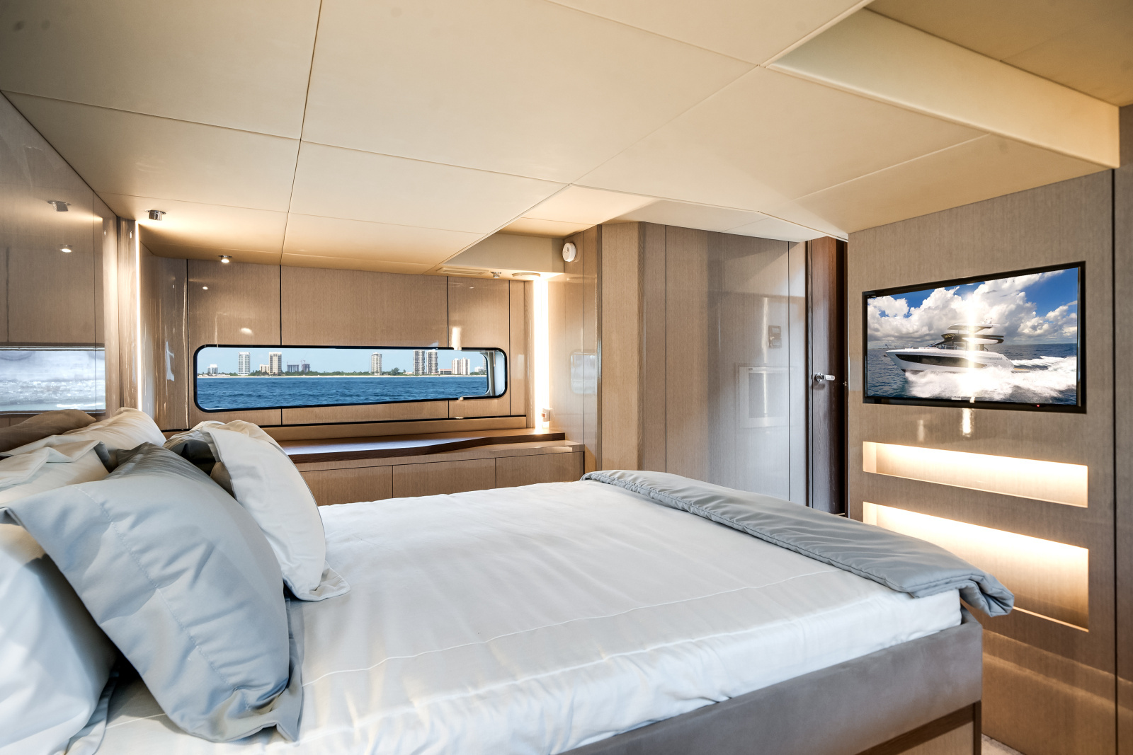 57ft Cruisers Yachts Yacht For Sale