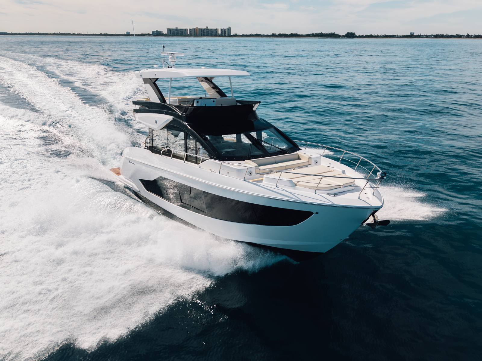 57ft Cruisers Yachts Yacht For Sale