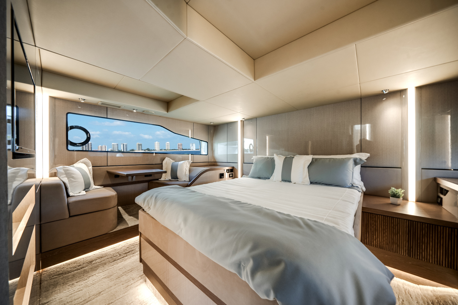 57ft Cruisers Yachts Yacht For Sale